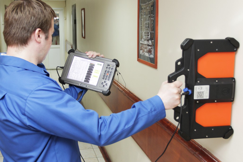 Как профессиональная проверка помещений раскрывает тайные шпионские устройства